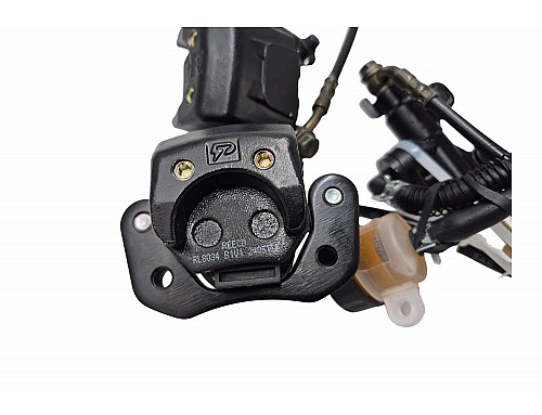 Hydraulisch remsysteem achter met dubbele remklauw.